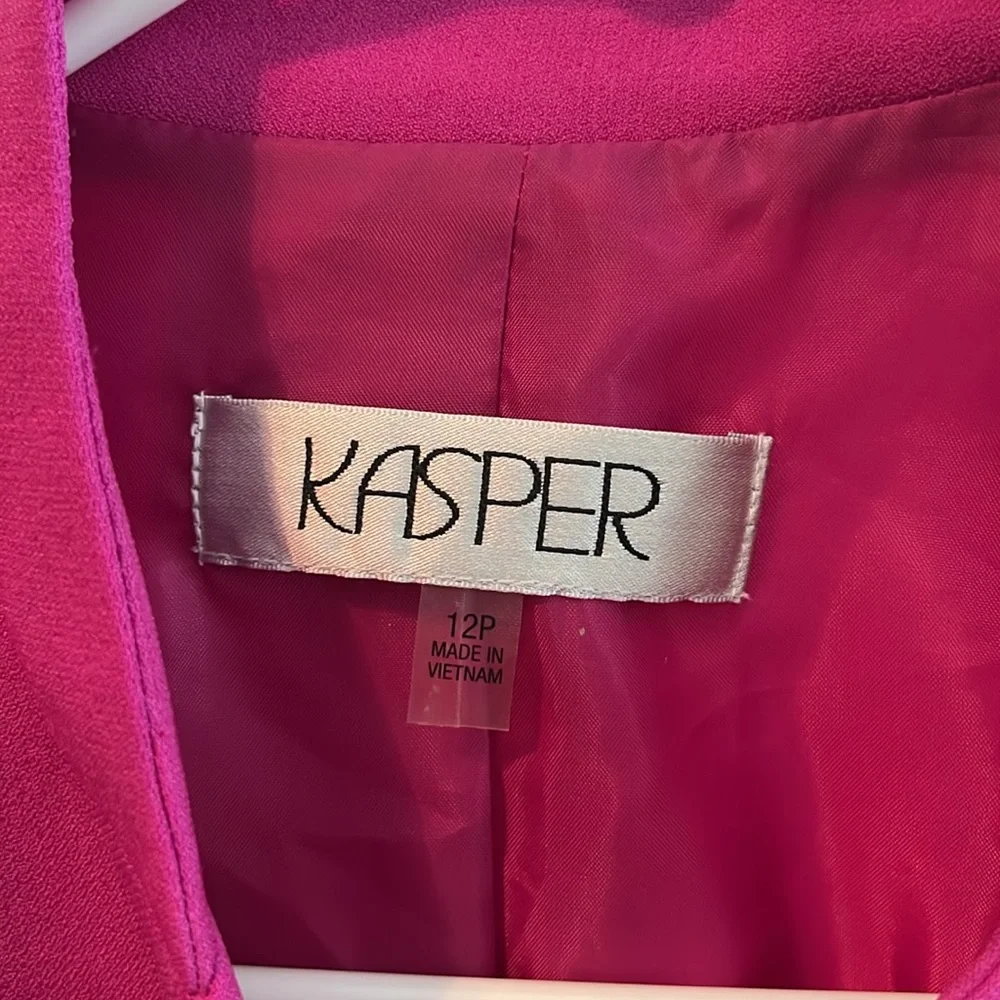 Kasper Fuchsia Collarless Blazer - Picture 3 of 10
